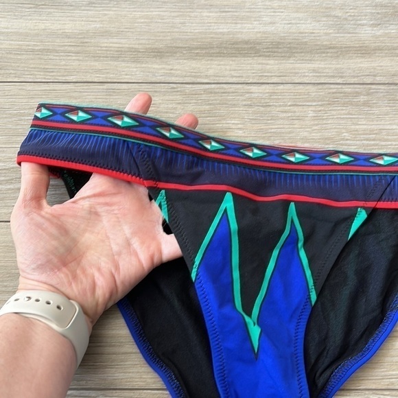 GOTTEX Bikini, Bra Style, Underwire Bikini Top, Geometric Jewel Tone, Size 8 (6) - Picture 3 of 12